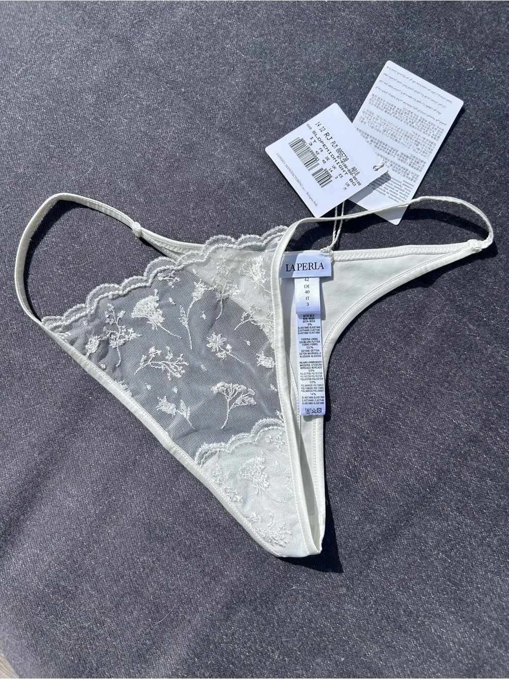 La Perla Ivory Embroidered Lace Thong NWT Beautiful and elegant - Picture 4 of 5